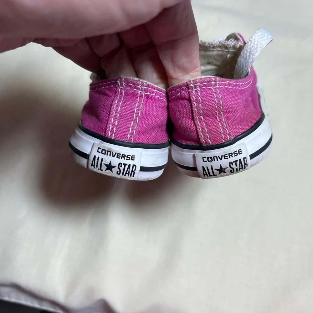 Converse All Star Kids Low Top Sneakers in Raspberry
